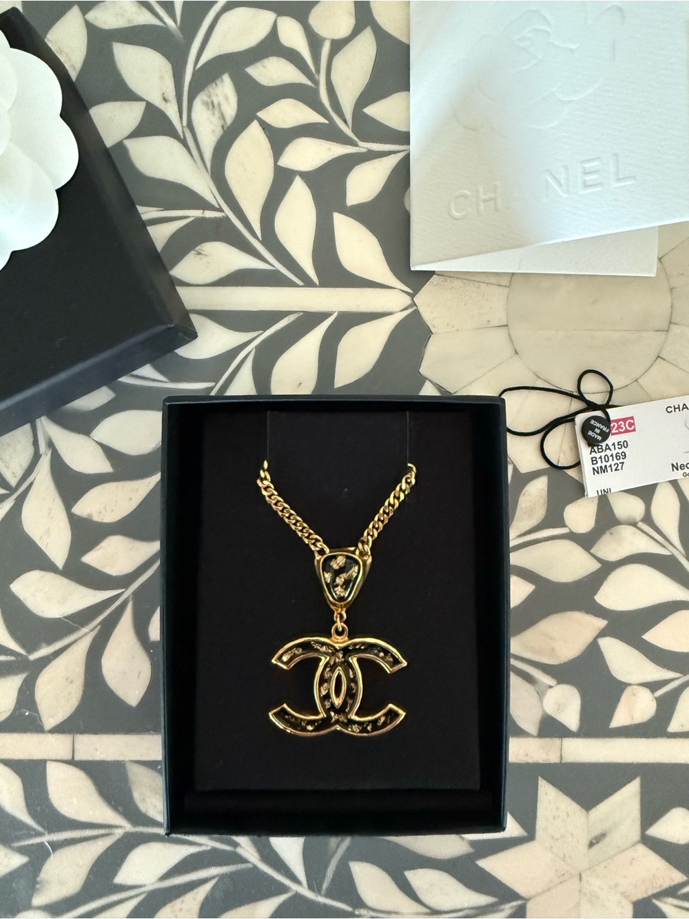 CHANEL Gold CC Interlocking Pendant Necklace